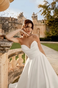 Elegante strapless trouwjurk